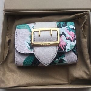 BURBERRY FLORAL PINKCARD HOLDER